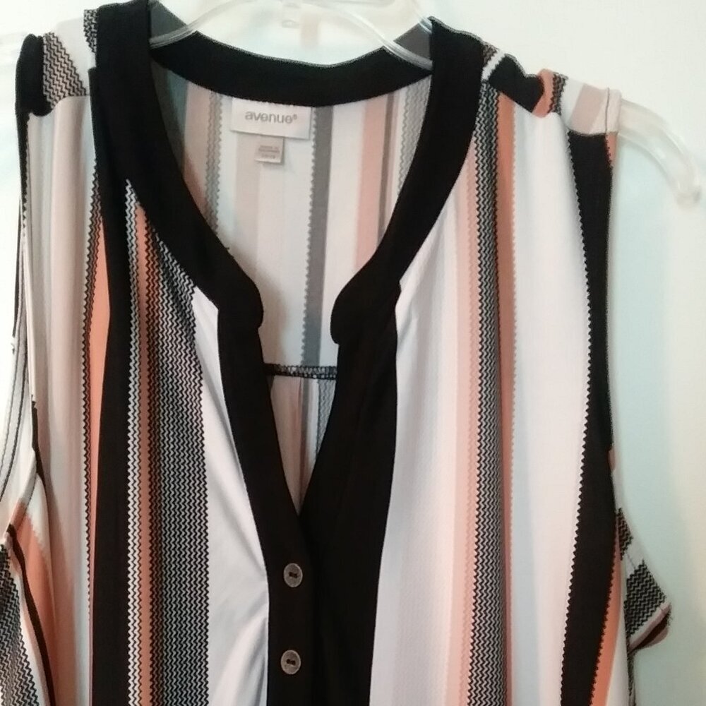 Women's Striped Sleeveless Avenues Tunic Top Size 14/16